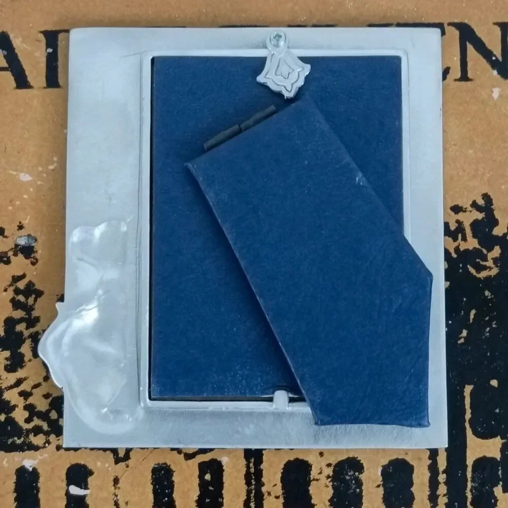 Seagull Pewter Small Silver Metal Textured Dog Picture Frame